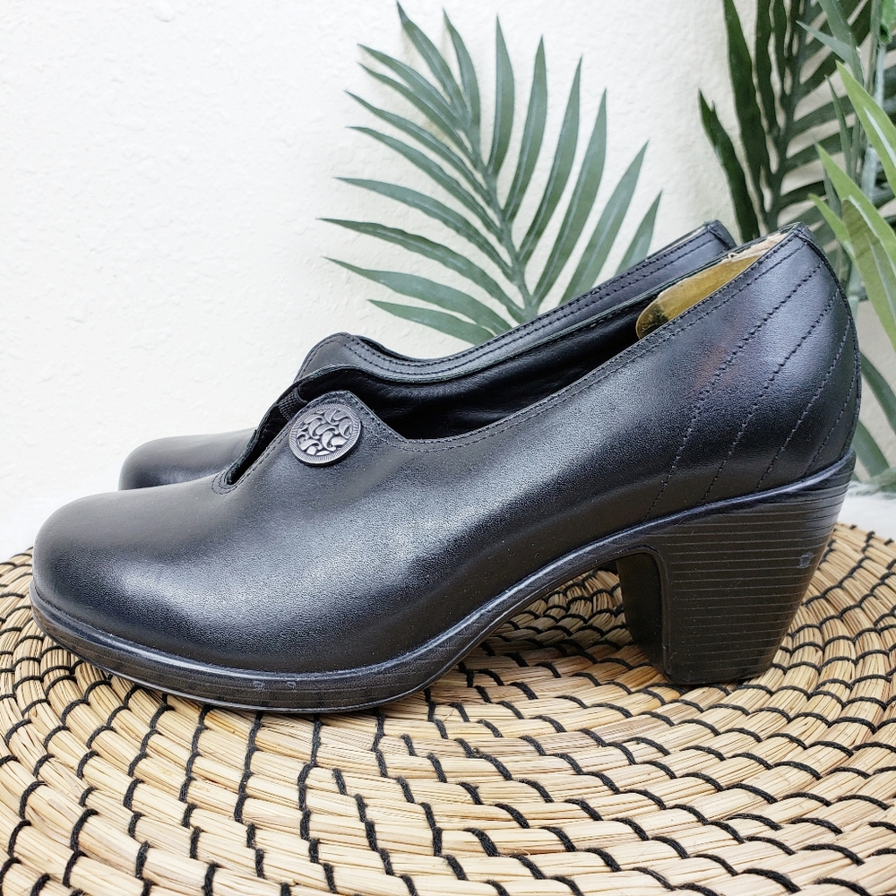 Dansko Brazil Heels Black Leather Slip-on Shoes Button Detail size 38